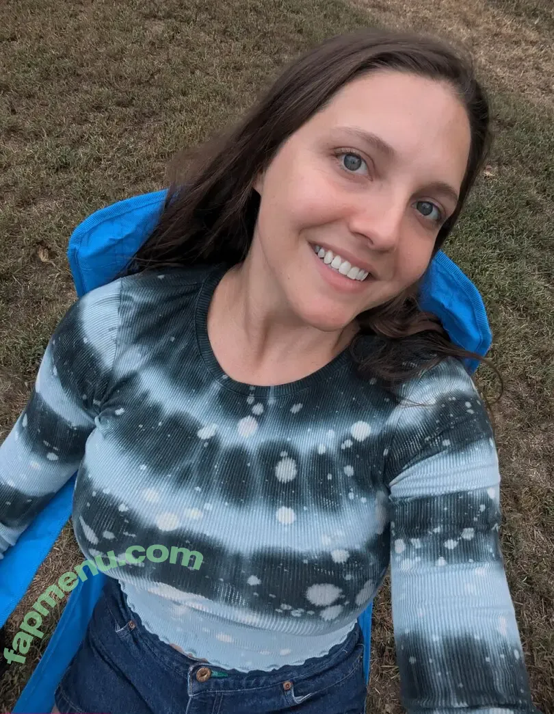 sadieholmes nude photo #0285 (sluttysadieholmes)