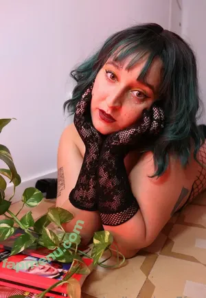  nude photo #0007