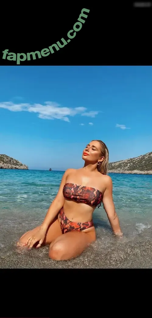 Saffron Barker nude photo #0058 (saffronbarker / thegoddesssaffron)
