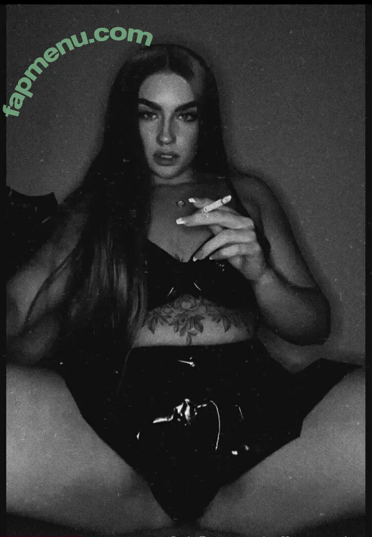 saffron_smokes nude photo #0013 (saffron_smokes)
