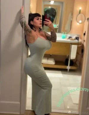 saffronrosefree / shotwithsaff nude photo #0004