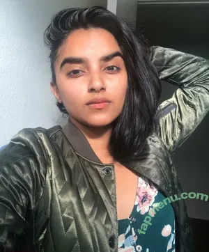 Sahana Srinivasan / sahana__srinivasan nude photo #0001