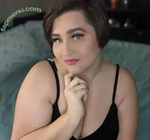 Saige Wilds Video Store / saige.wilds / saige_wilds / saigewildsvideostore nude photo #0002