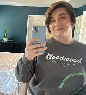 Saige Wilds Video Store / saige.wilds / saige_wilds / saigewildsvideostore nude photo #0010