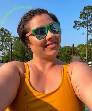 Saige Wilds Video Store / saige.wilds / saige_wilds / saigewildsvideostore nude photo #0032