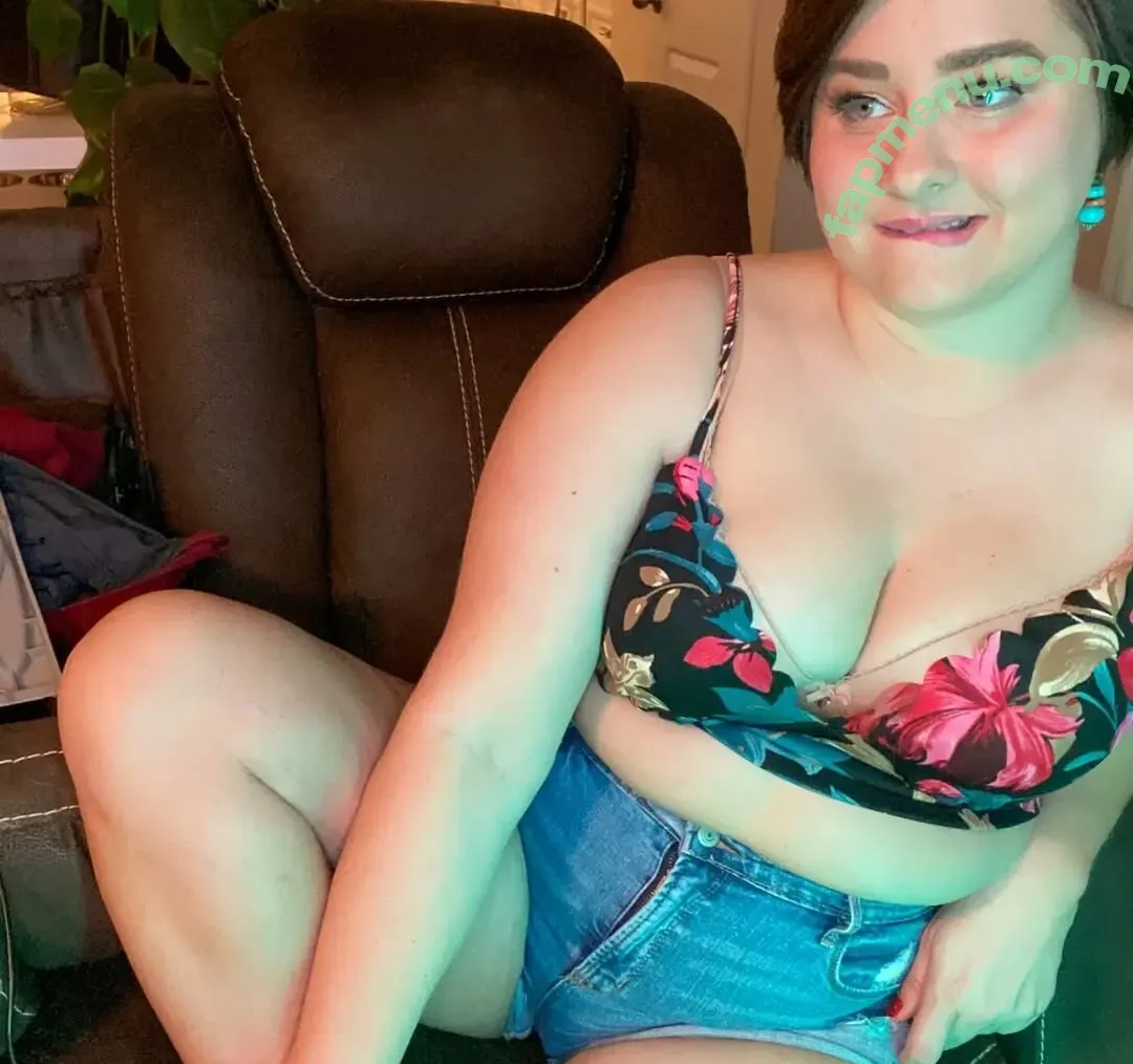 Saige Wilds Video Store nude photo #0045 (saige.wilds / saige_wilds / saigewildsvideostore)