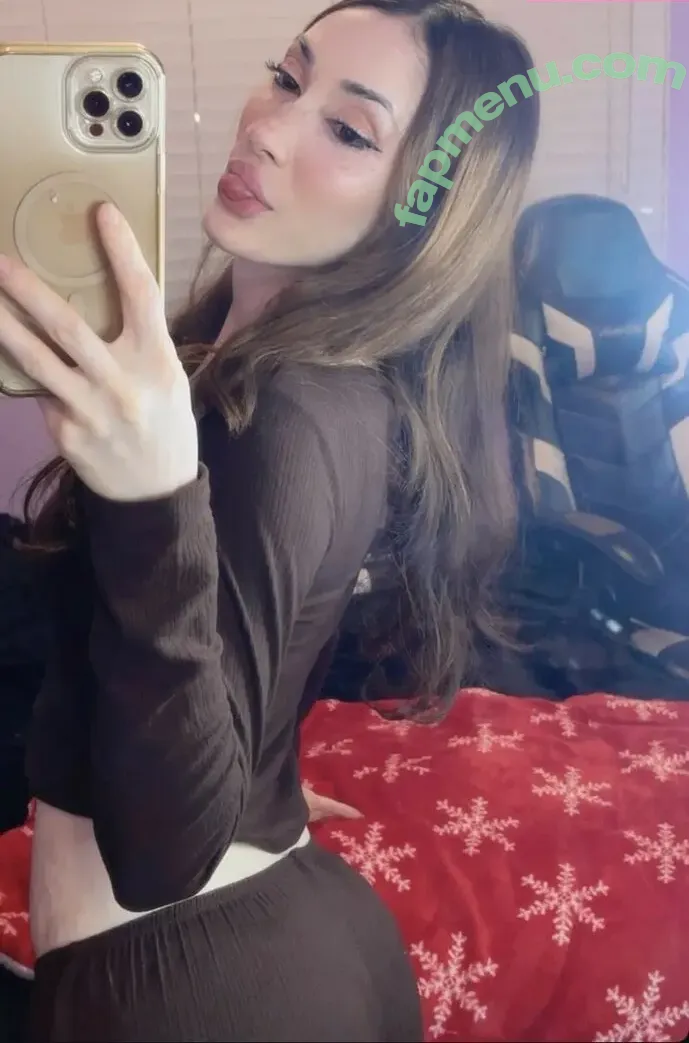 Saima A nude photo #0018 (DarthJediX / DarthJediii)