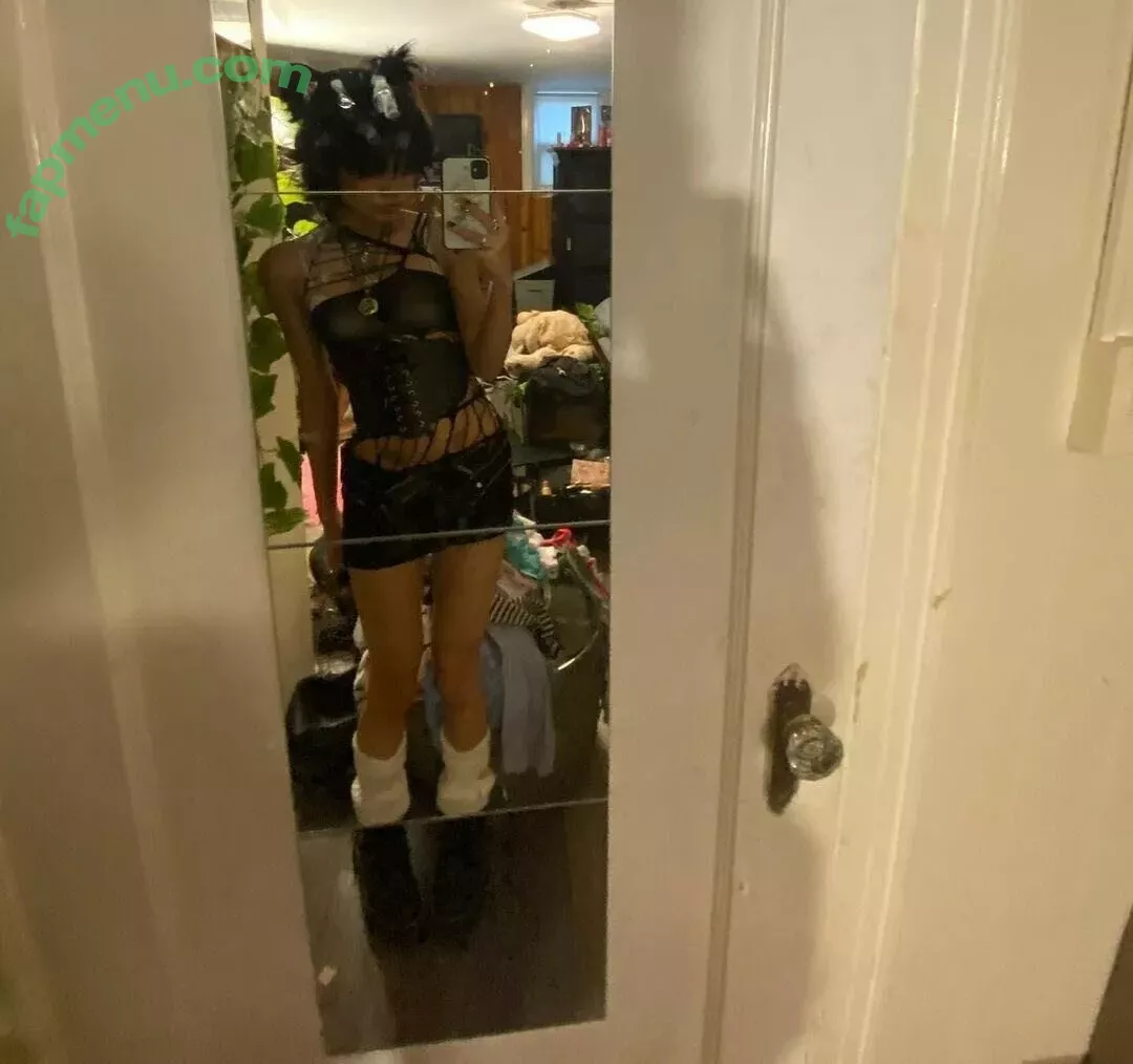 Saintsgoth nude photo #0008 (scubaryan_)