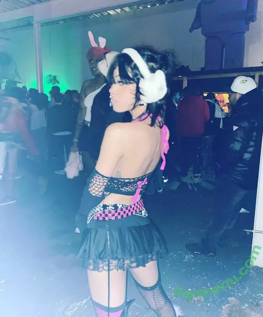 Saintsgoth nude photo #0053 (scubaryan_)