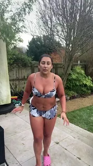 Saira Khan / iamsairakhan / sairasbum nude photo #0248