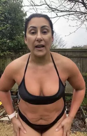 Saira Khan / iamsairakhan / sairasbum nude photo #0258