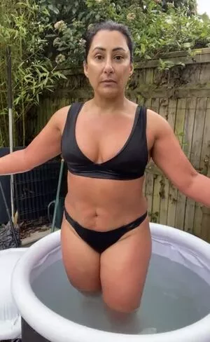 Saira Khan / iamsairakhan / sairasbum nude photo #0264