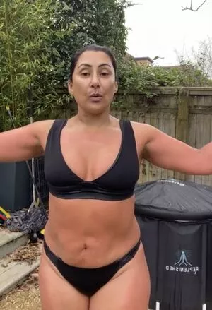 Saira Khan / iamsairakhan / sairasbum nude photo #0265