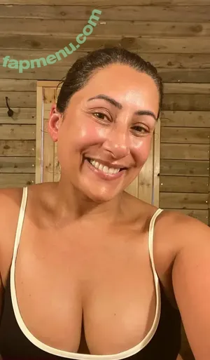 Saira Khan / iamsairakhan / sairasbum nude photo #0398