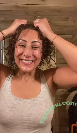 Saira Khan / iamsairakhan / sairasbum nude photo #0405