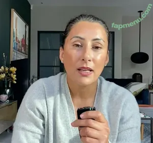 Saira Khan / iamsairakhan / sairasbum nude photo #0408