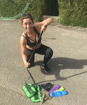 Saira Khan / iamsairakhan / sairasbum nude photo #0509