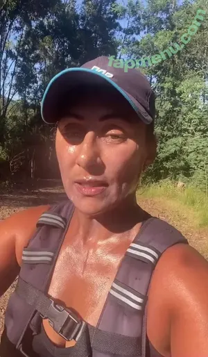 Saira Khan / iamsairakhan / sairasbum nude photo #0642
