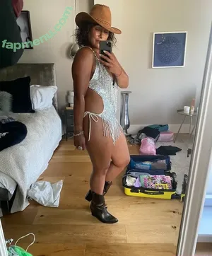 Saira Khan / iamsairakhan / sairasbum nude photo #0724