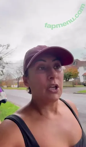 Saira Khan / iamsairakhan / sairasbum nude photo #0880