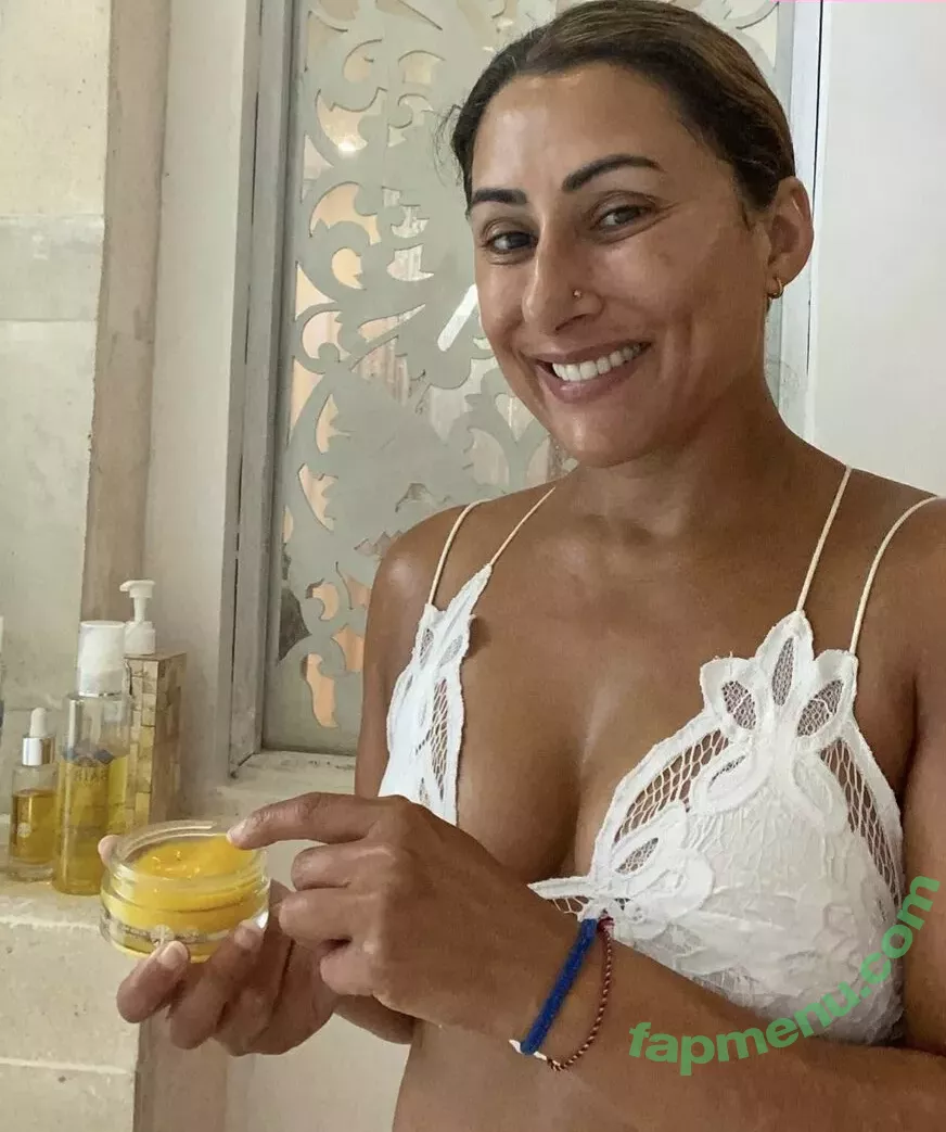 Saira Khan nude photo #0157 (iamsairakhan / sairasbum)