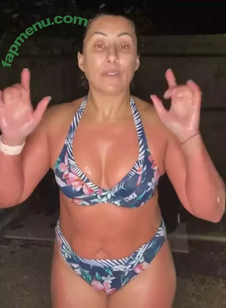 Saira Khan nude photo #0256 (iamsairakhan / sairasbum)