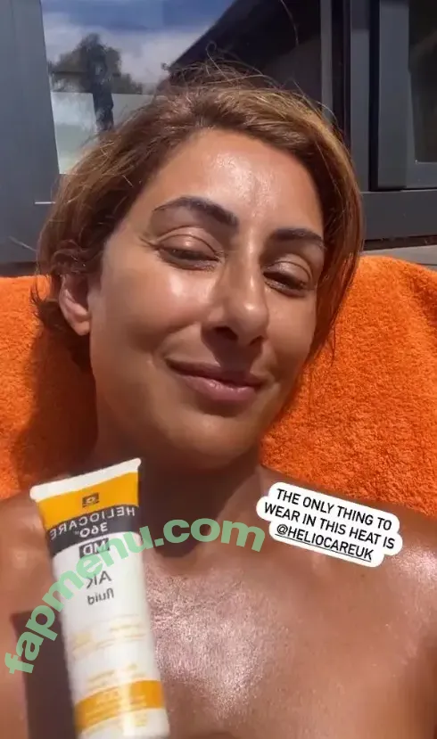 Saira Khan nude photo #0302 (iamsairakhan / sairasbum)