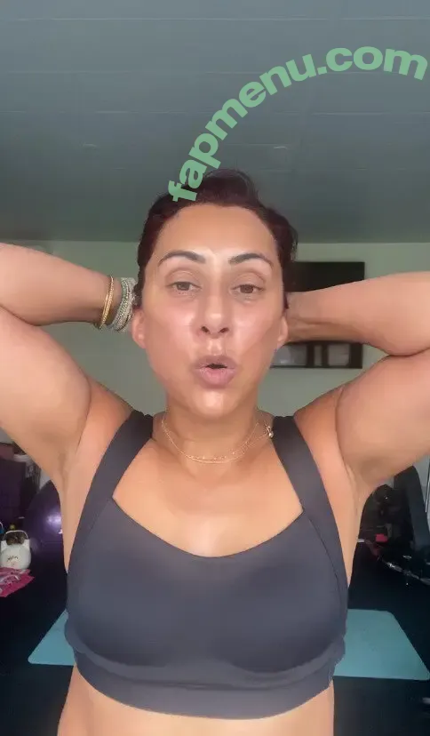 Saira Khan nude photo #0324 (iamsairakhan / sairasbum)