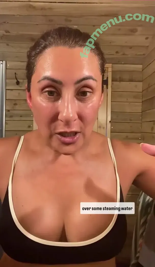 Saira Khan nude photo #0400 (iamsairakhan / sairasbum)