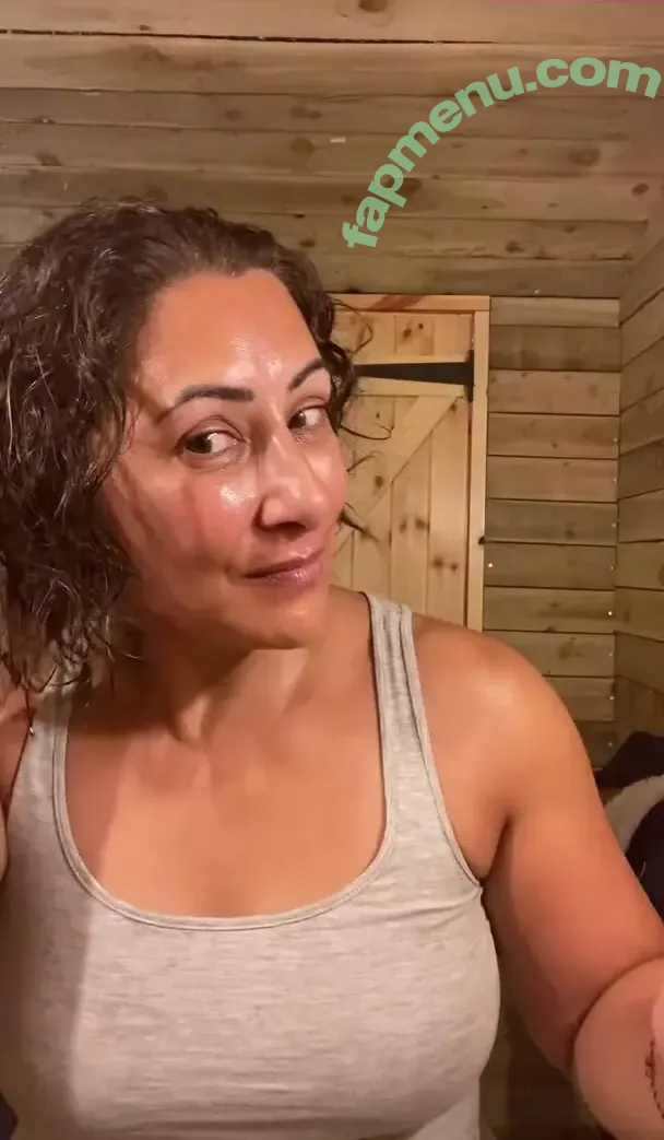 Saira Khan nude photo #0406 (iamsairakhan / sairasbum)