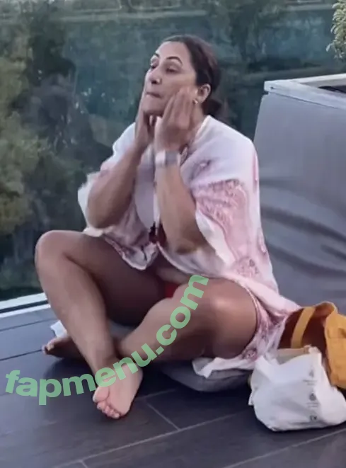 Saira Khan nude photo #0462 (iamsairakhan / sairasbum)