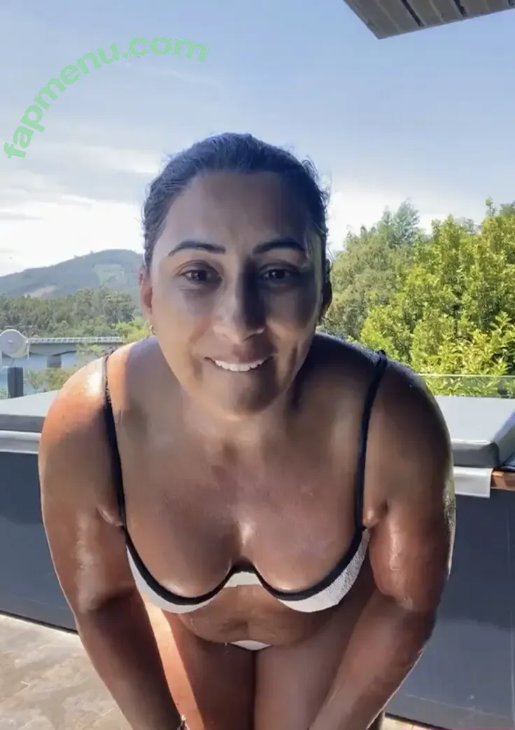 Saira Khan nude photo #0470 (iamsairakhan / sairasbum)