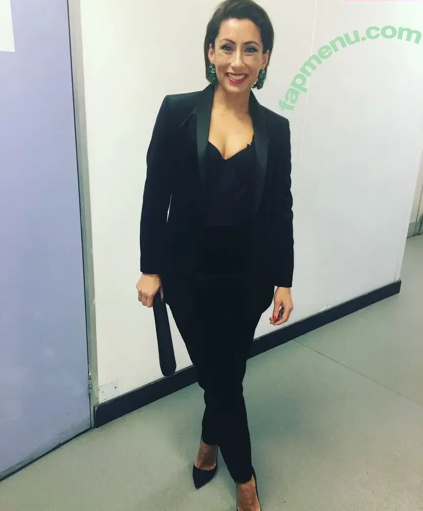 Saira Khan nude photo #0507 (iamsairakhan / sairasbum)