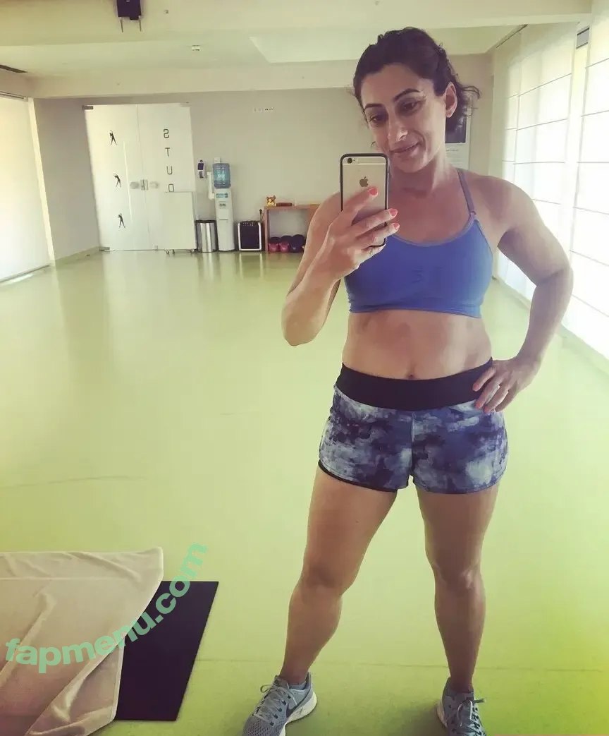 Saira Khan nude photo #0516 (iamsairakhan / sairasbum)