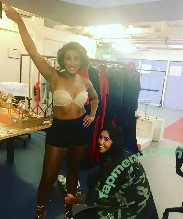 Saira Khan nude photo #0541 (iamsairakhan / sairasbum)