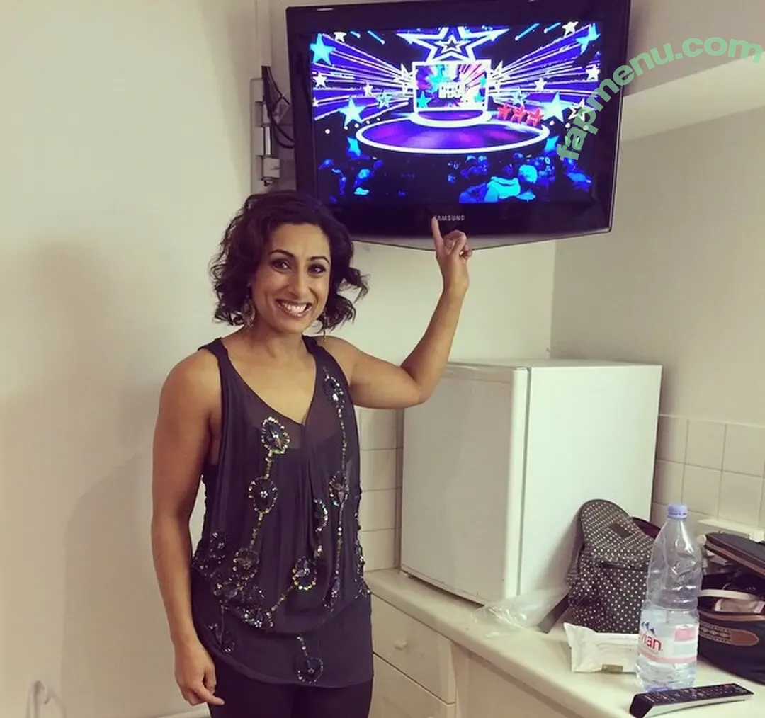 Saira Khan nude photo #0567 (iamsairakhan / sairasbum)