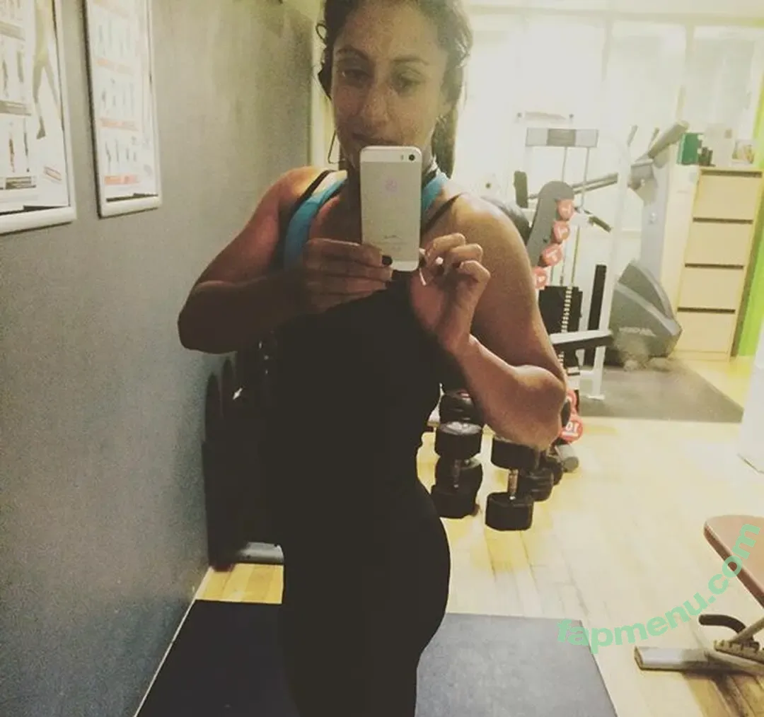 Saira Khan nude photo #0578 (iamsairakhan / sairasbum)