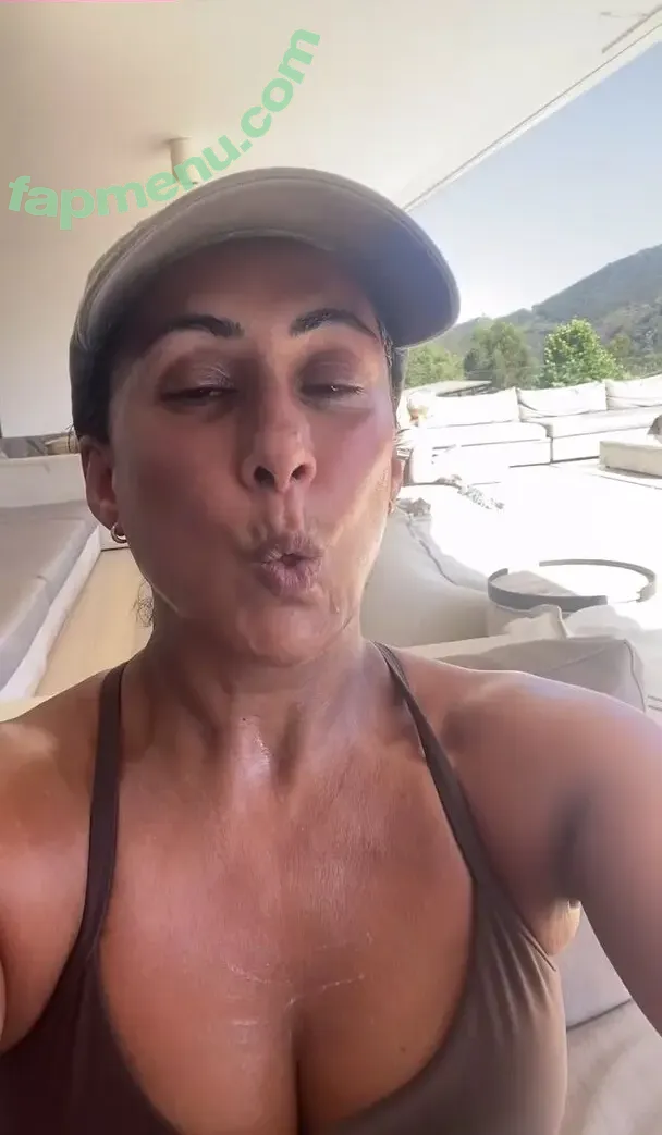 Saira Khan nude photo #0637 (iamsairakhan / sairasbum)