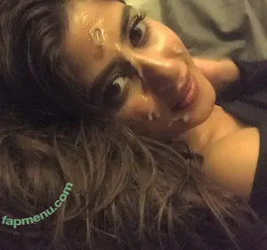 Sajal Ali / sajalaly nude photo #0025