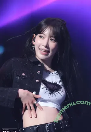 Sakura Miyawaki 宮脇 咲良 / 39saku_chan / LESSERAFIM nude photo #0198