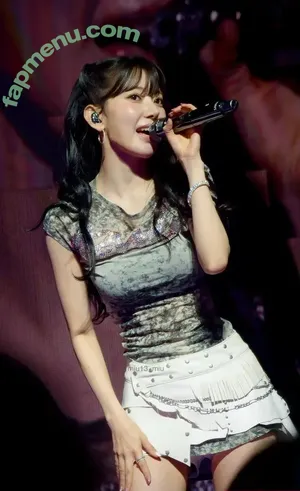 Sakura Miyawaki 宮脇 咲良 / 39saku_chan / LESSERAFIM nude photo #0270