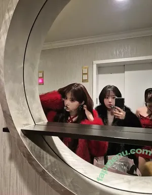 Sakura Miyawaki 宮脇 咲良 / 39saku_chan / LESSERAFIM / SakuLe_Sserafim nude photo #0318