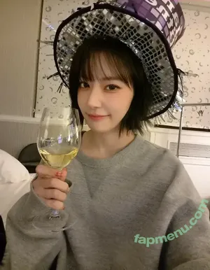 Sakura Miyawaki 宮脇 咲良 / 39saku_chan / LESSERAFIM / SakuLe_Sserafim nude photo #0319