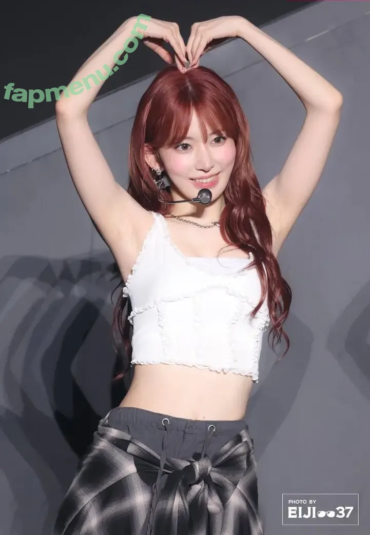 Sakura Miyawaki 宮脇 咲良 nude photo #0149 (39saku_chan / LESSERAFIM)