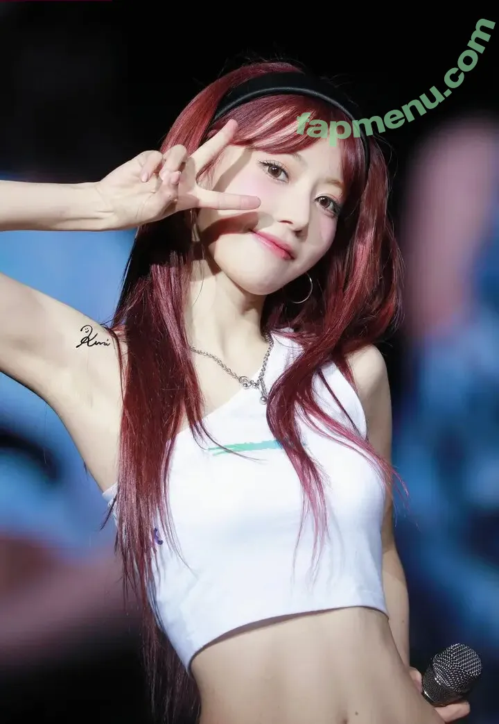 Sakura Miyawaki 宮脇 咲良 nude photo #0172 (39saku_chan / LESSERAFIM)