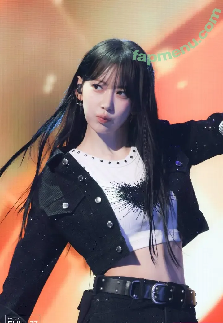 Sakura Miyawaki 宮脇 咲良 nude photo #0195 (39saku_chan / LESSERAFIM)