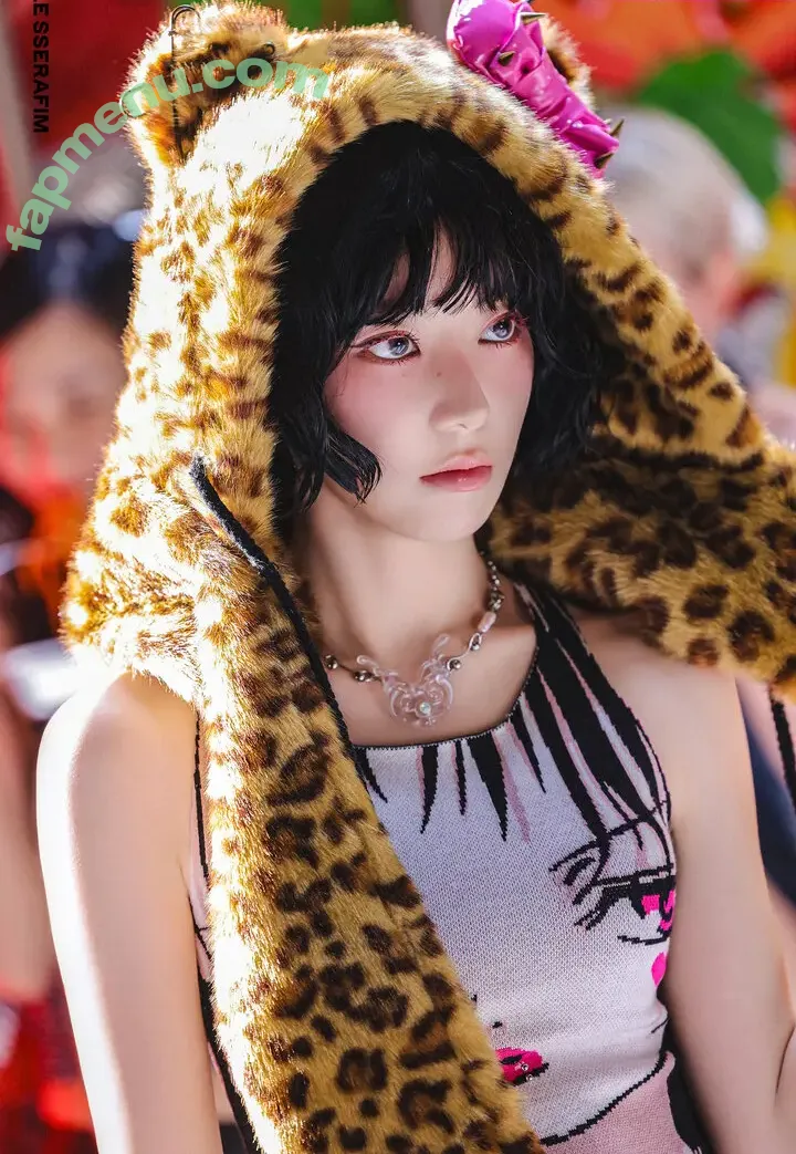 Sakura Miyawaki 宮脇 咲良 nude photo #0214 (39saku_chan / LESSERAFIM)