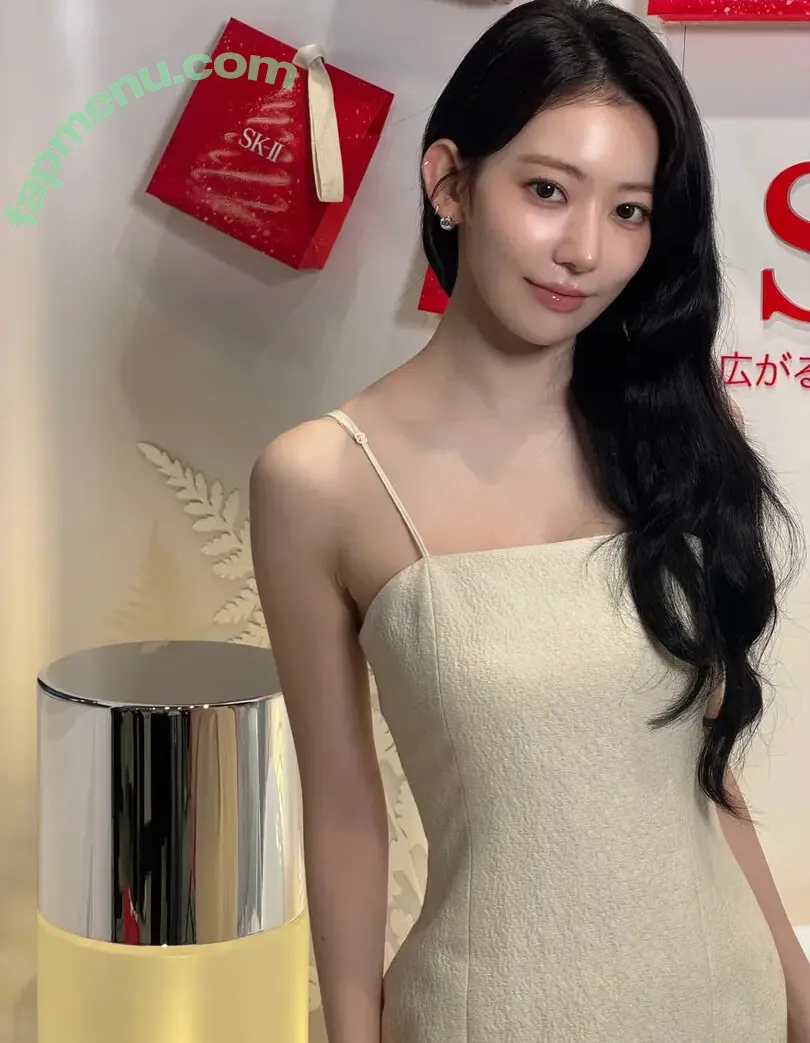 Sakura Miyawaki 宮脇 咲良 nude photo #0220 (39saku_chan / LESSERAFIM)