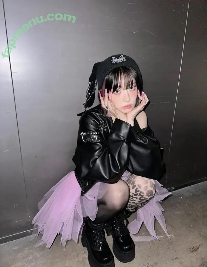 Sakura Miyawaki 宮脇 咲良 nude photo #0235 (39saku_chan / LESSERAFIM)