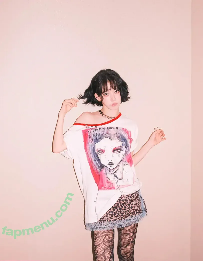 Sakura Miyawaki 宮脇 咲良 nude photo #0239 (39saku_chan / LESSERAFIM)